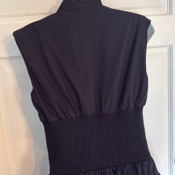 The Tommie Cap-Sleeve Smocked Front-Zip Midi Shirt
100% cotton Dress - Picture 14 of 17